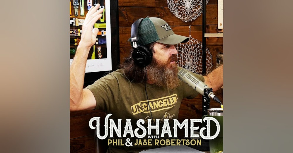Ep 560 | Jase Explains Gender Reveal Parties to Phil & the HOA vs. Jase's Yard Chicken