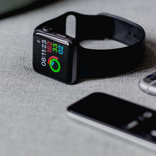 Apple Watch & Oura Ring Review | Using Tech to Build Healthier Habits