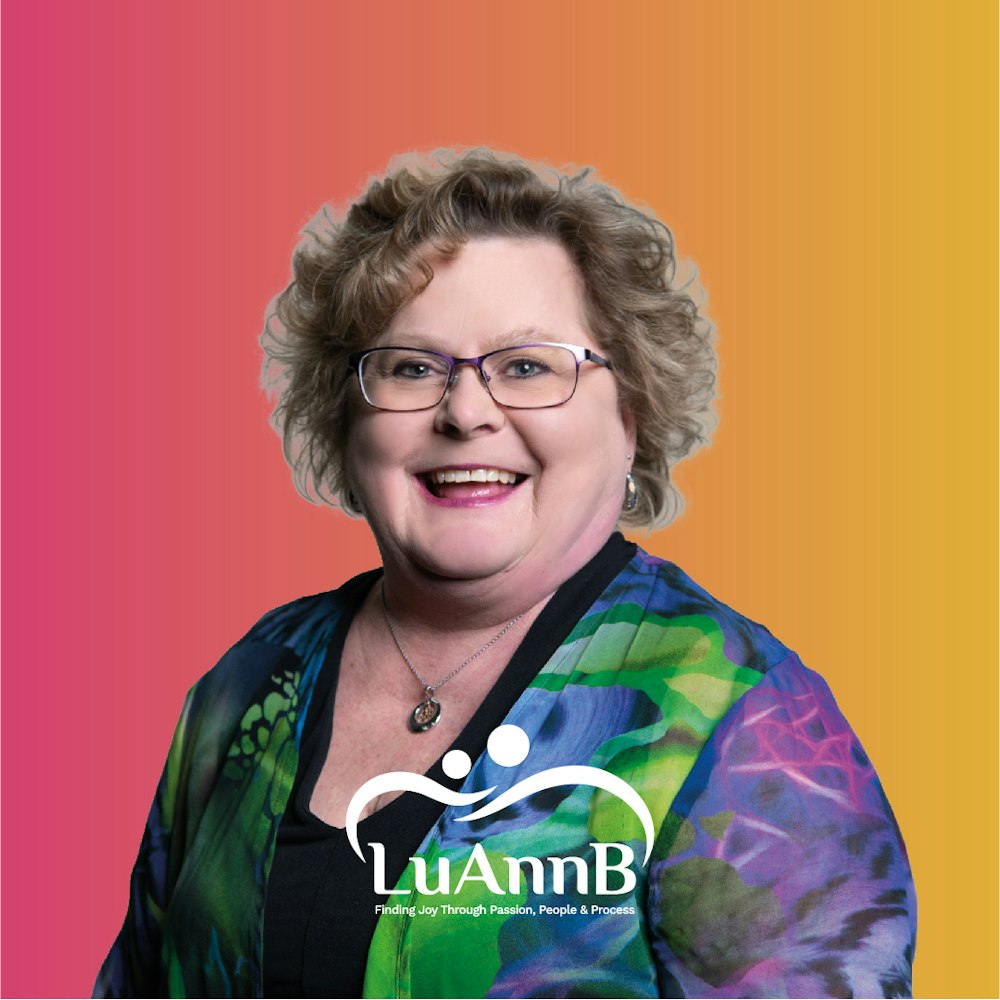 Leaning Into Change and Sharing Joy Through Hugs with Transformation Coach,  LuAnn Buechler