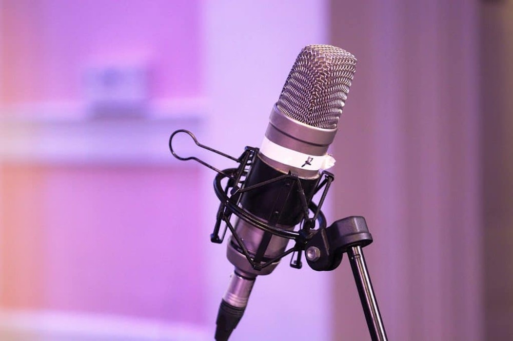 The best microphones to use for podcasting 2023