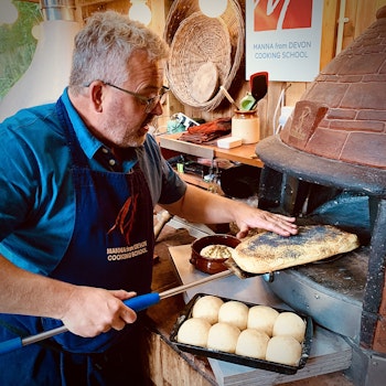 Masterclass Part 5 - The Finale.  A live cook featuring buttery bread rolls, tomatoes on a bed of onions, baked camembert and a deliciously golden chicken and ham pie - all cooked live by David Jones from the Manna From Devon Cooking School