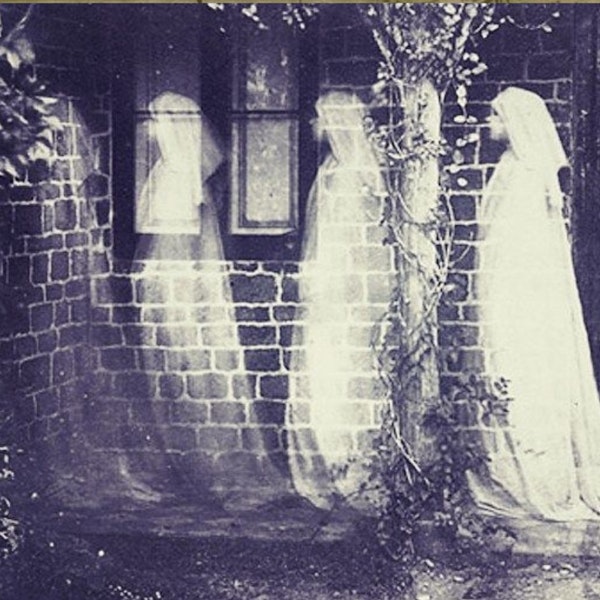 A Haunted History Of Invisible Women: True Stories of America's Ghosts