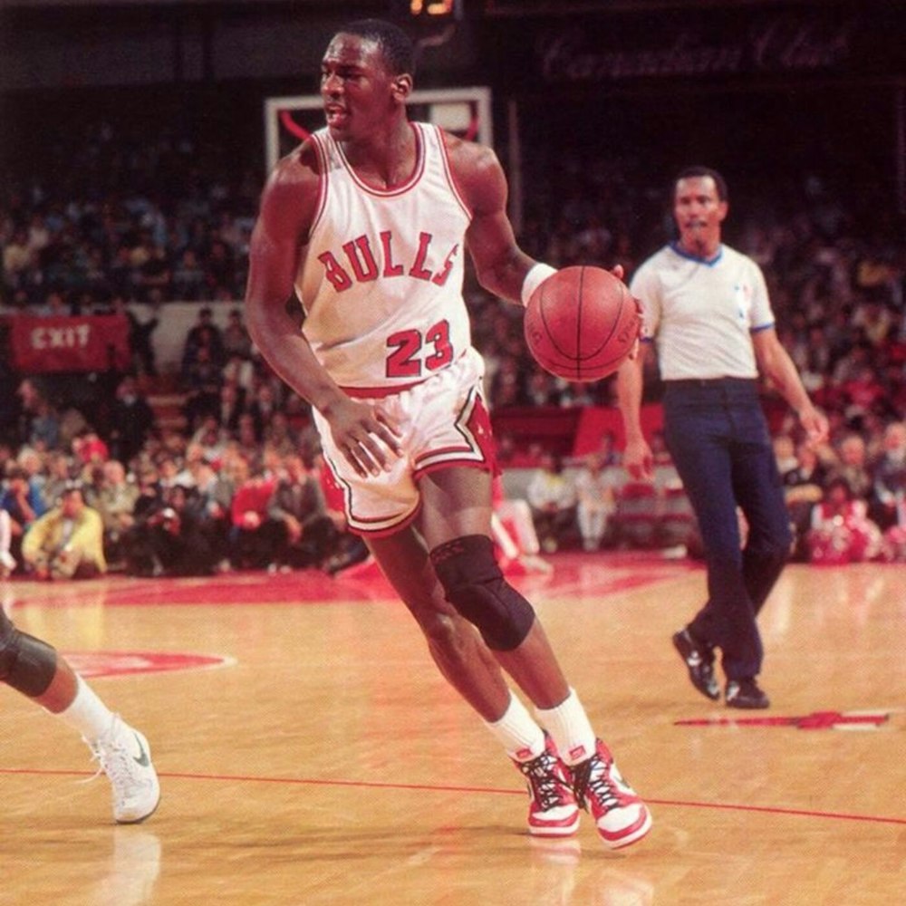 Michael Jordan's rookie NBA season - 1985 Playoffs (Round 1) - NB85-26