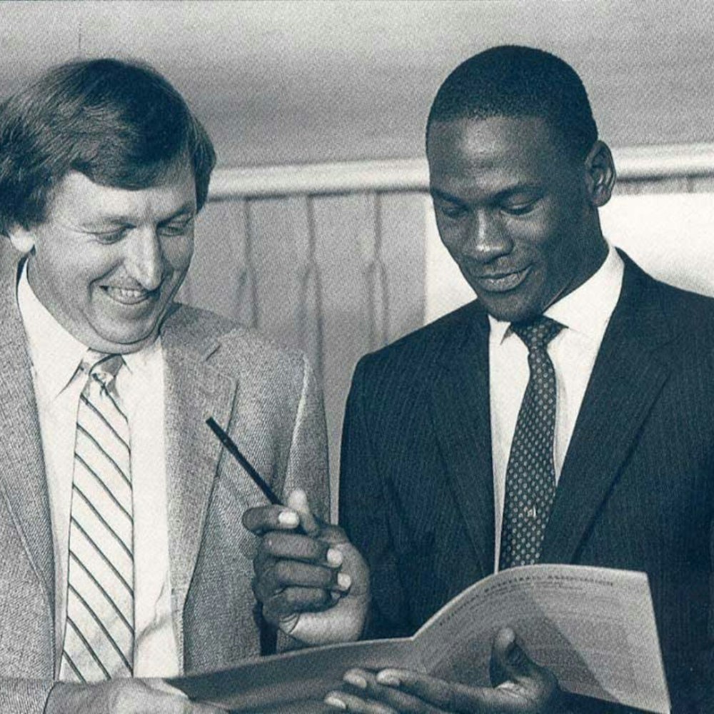 Michael Jordan's rookie NBA season - Chicago, Nike sign Jordan, 1984-85 Bulls training camp and preseason games - NB85-5