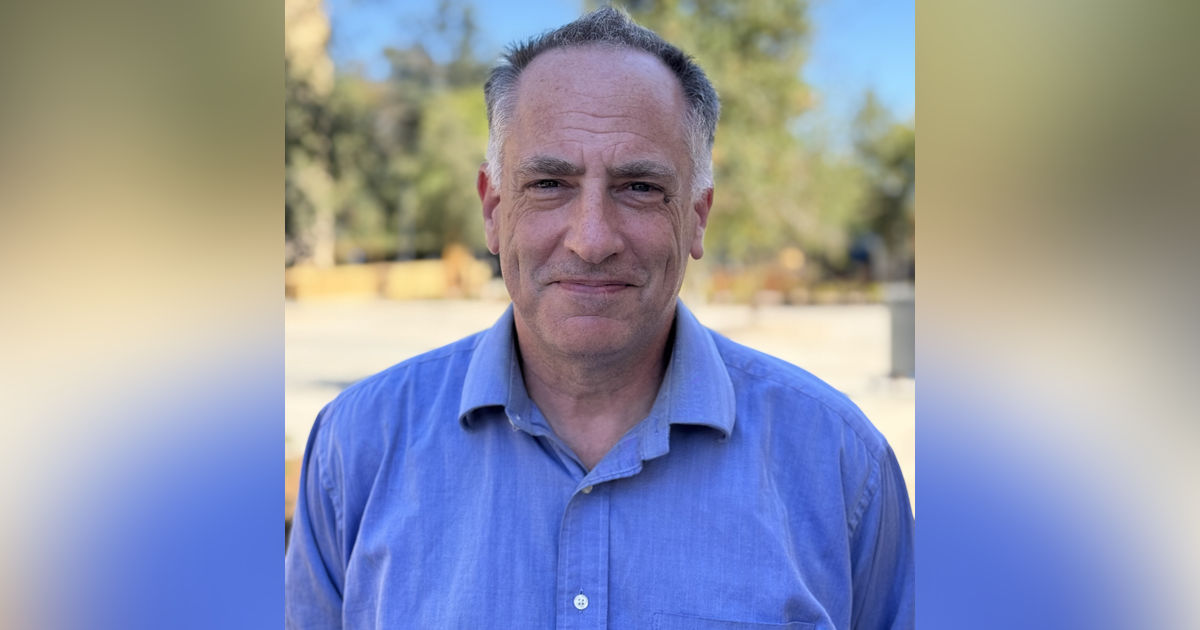 Daylight Savings Time : Should we abandon it ? Talking with Stanford Professor Jamie Zeitzer.