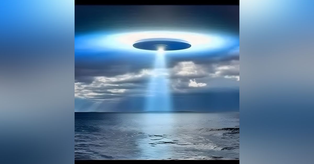 Pictures of UFOs Over an Oil Rig in Mexico