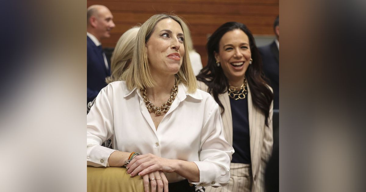 Las Noticias de La Mañana: Vox desbloquea Extremadura y allana el pacto en Aragón tras cuatro meses de bloqueo