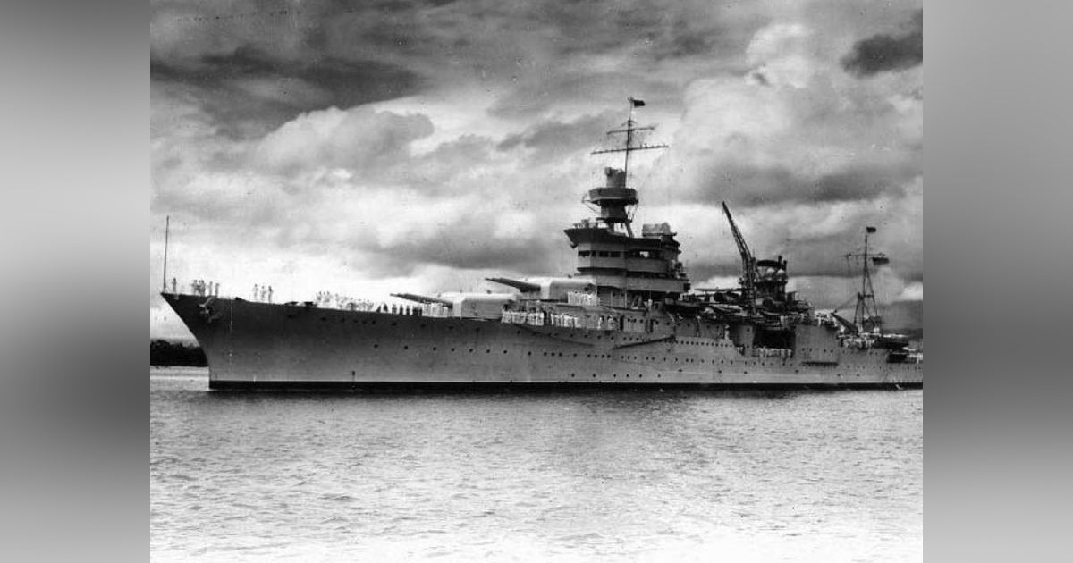 A WWII TRAGEDY: HONORING THE HEROES OF THE USS INDIANAPOLIS: THE US NAVY'S WORST MARITIME DISASTER