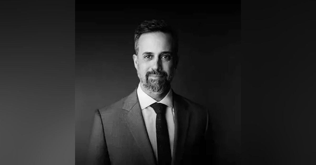 Seth Morris - Defending the Accused