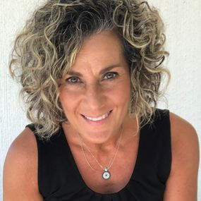 Athina Iliadis Profile Photo Athina Iliadis Profile Photo