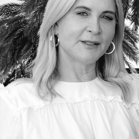 Julie Falls Profile Photo
