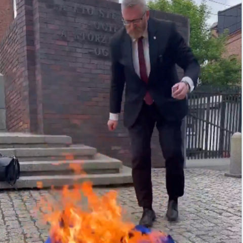 Poland President Candidate Sparks Controversy with EU Flag Burning