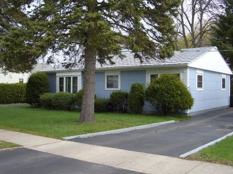 Lustron Love: Inside a Rare All-Metal Home